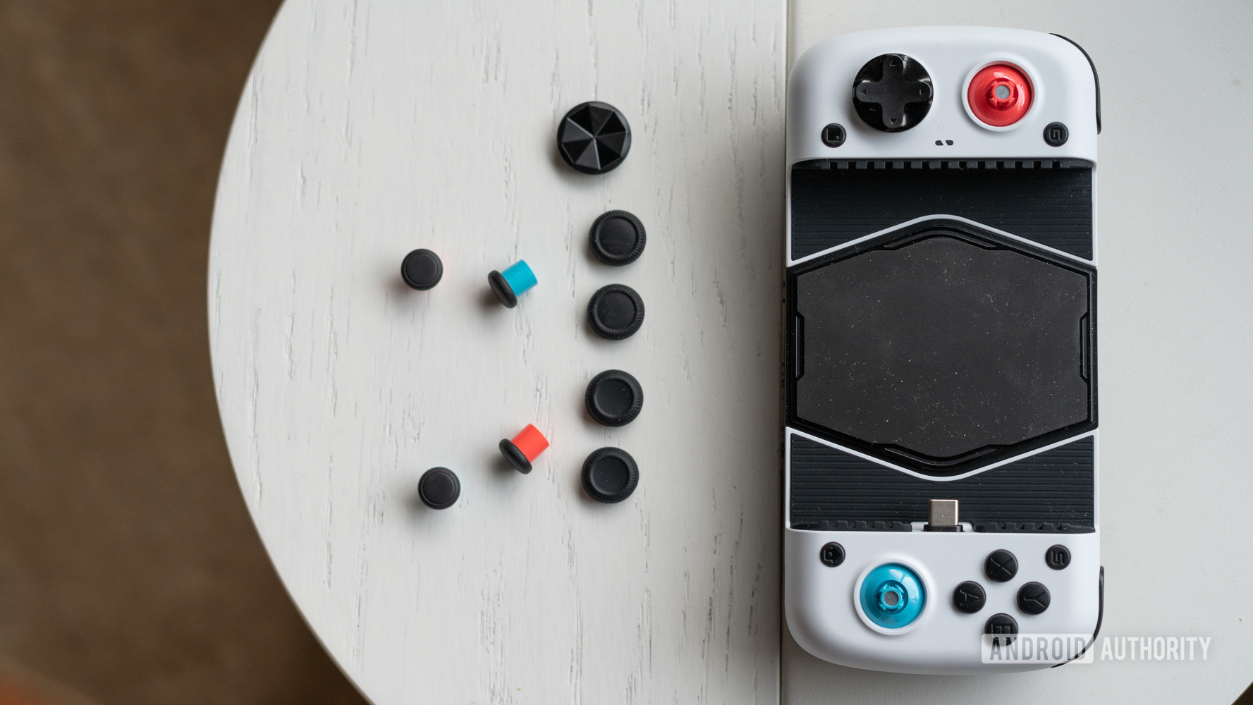 GameSir X3 controller showing customizable thumbsticks