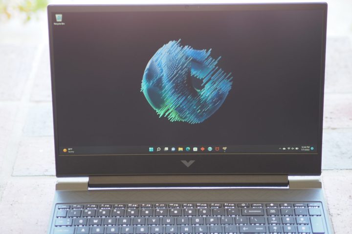 HP Victus 15 front view showing display.